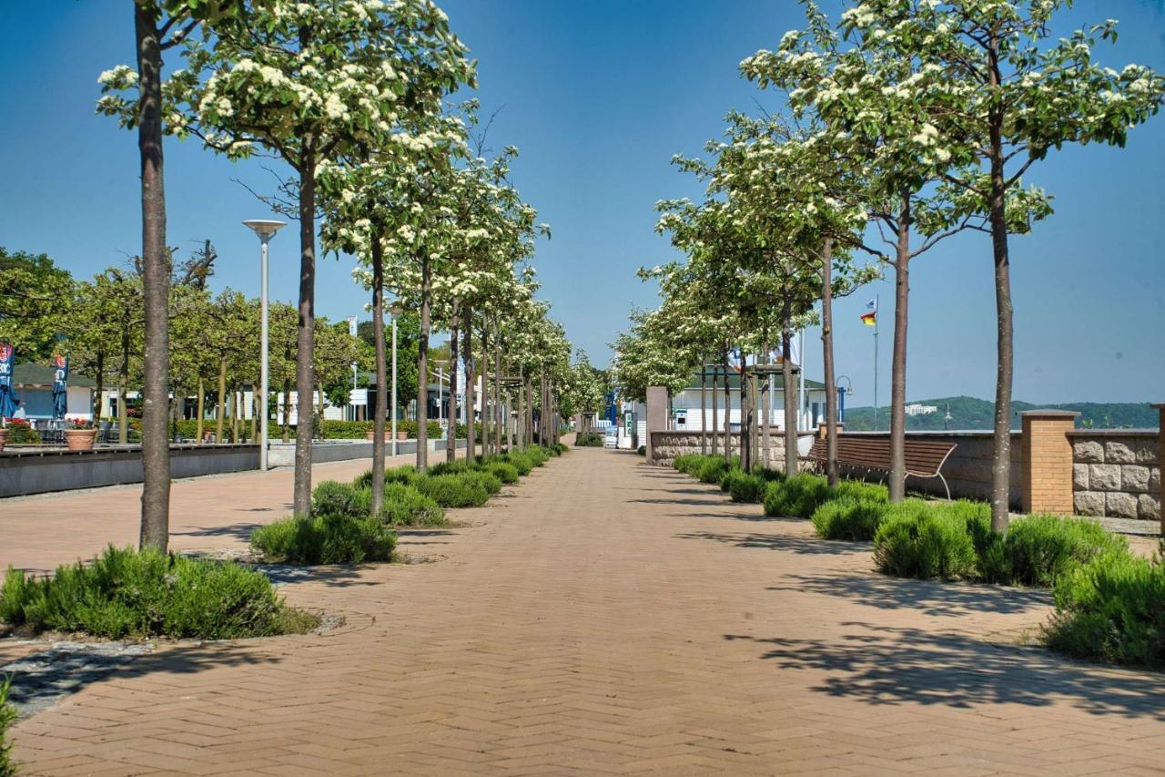 Zentral Aber Ruhig, Terrasse Mit Viel Gruen - Strandnahes Ferienhaus Luki Goehren  Buitenkant foto