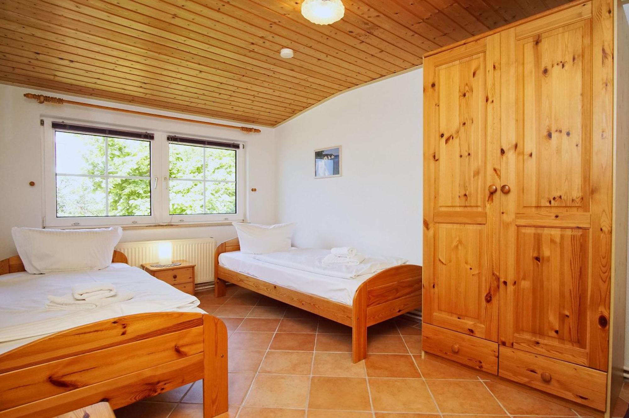 Zentral Aber Ruhig, Terrasse Mit Viel Gruen - Strandnahes Ferienhaus Luki Goehren  Buitenkant foto